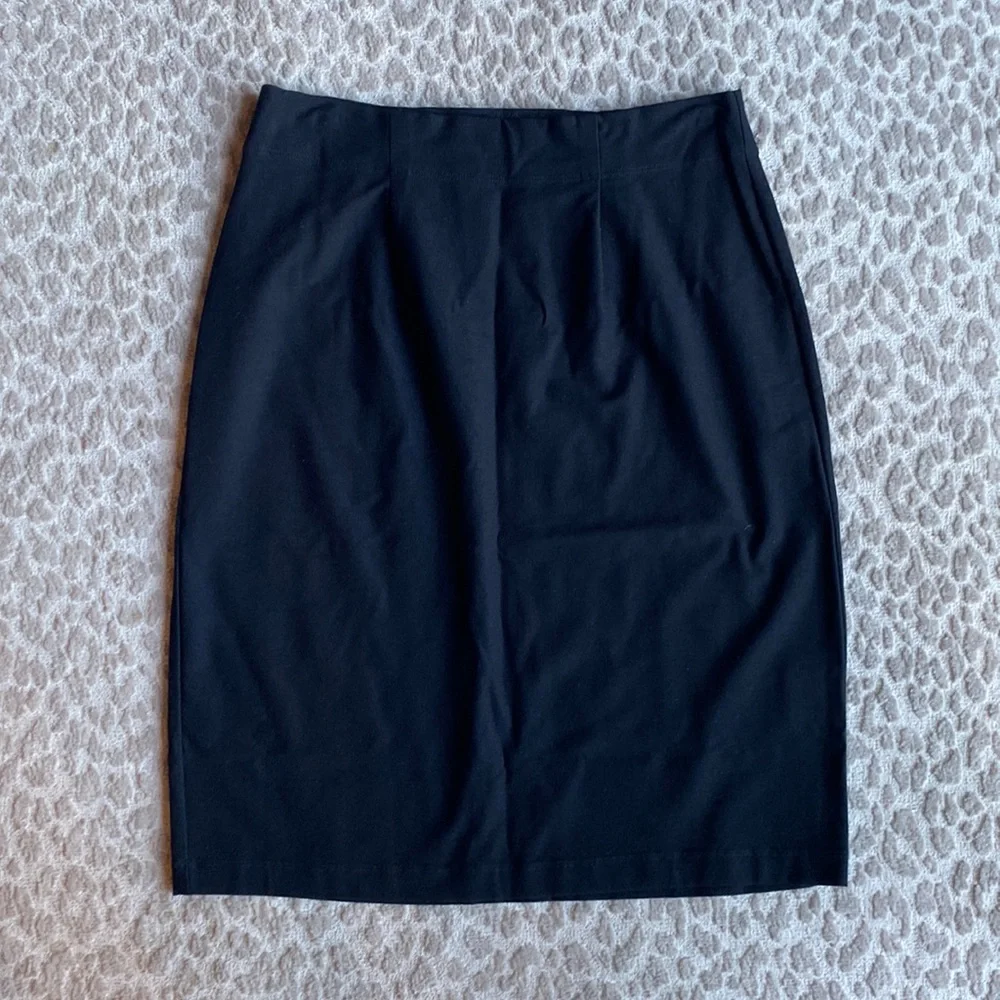 Eileen Fisher Black Knee-Length Pull-On Elastic Waist Skirt, size S